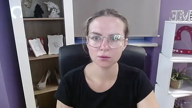 Zoey Erotic online show from September 23, 4:43 am