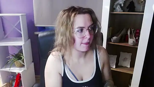 Zoey Erotic online show from March 30, 4:34 am