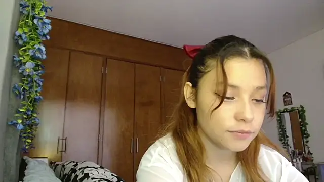 3littleschoolteens online show from October 3, 7:52 pm