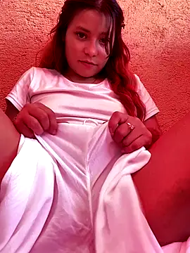 3littleschoolteens online show from September 19, 8:30 pm