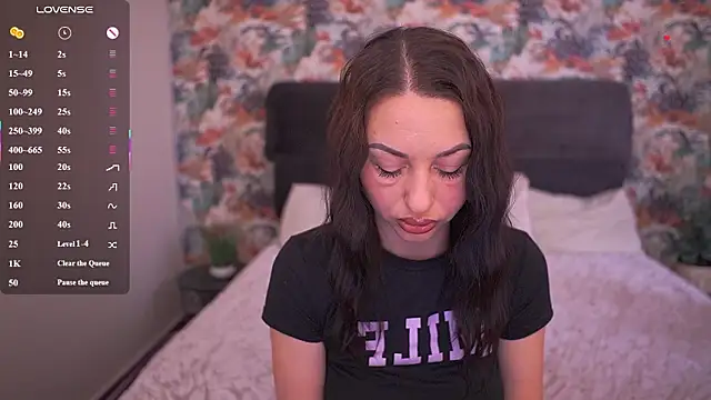 KristiiMax online show from March 23, 8:09 am