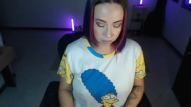 charlottezoe15 online show from April 12, 10:40 am