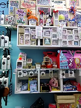 LunaZambrano online show from October 11, 6:43 pm