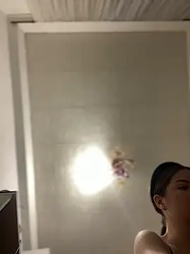 KrisMagnoly online show from March 29, 5:45 pm