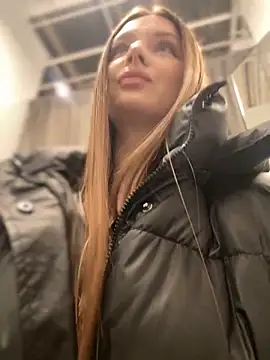 KrisMagnoly online show from February 28, 2:49 pm