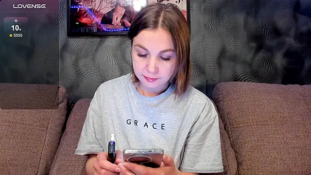 CassieMils online show from April 16, 7:41 am