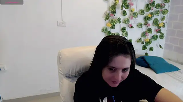 tania sweet   online show from December 17, 4:11 pm