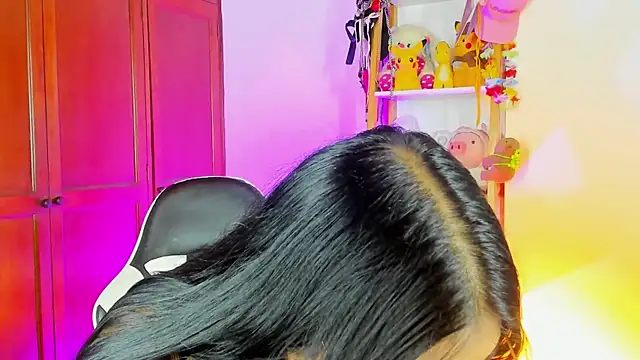 eymy-hadid online show from January 6, 11:08 pm