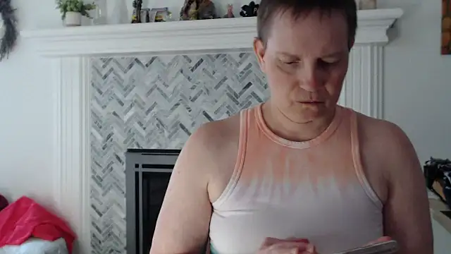 AuroraWillows online show from April 3, 4:16 pm