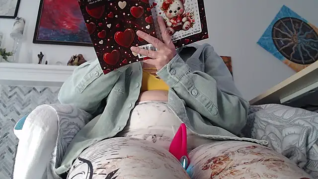 AuroraWillows online show from February 8, 4:44 pm