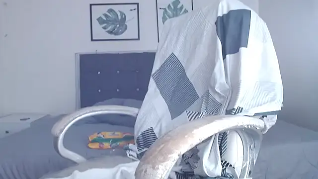 selena yourmilf online show from November 22, 5:59 pm