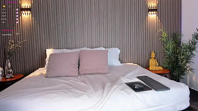 CloeHarp online show from October 10, 12:10 pm