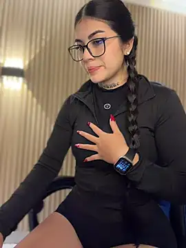 Sarasanders 4 online show from January 10, 4:50 am