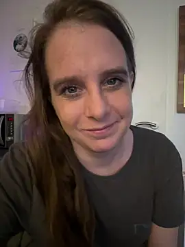 Chantalee online show from April 6, 6:25 am