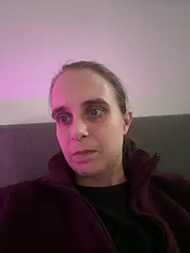 Chantalee online show from February 19, 1:21 pm