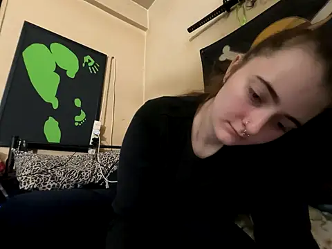 Snowbunnycake 131 online show from September 9, 3:39 am