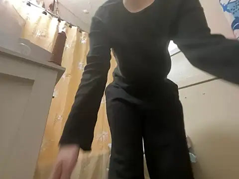 Snowbunnycake 131 online show from March 20, 1:27 pm