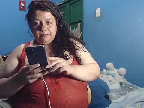 Lauren baby online show from March 15, 10:45 pm