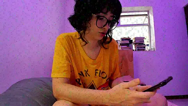 Snapshot of _Lunnaa_ chatting on September 14, 10:51 pm  Lunnaa  online show from September 14, 10:51 pm