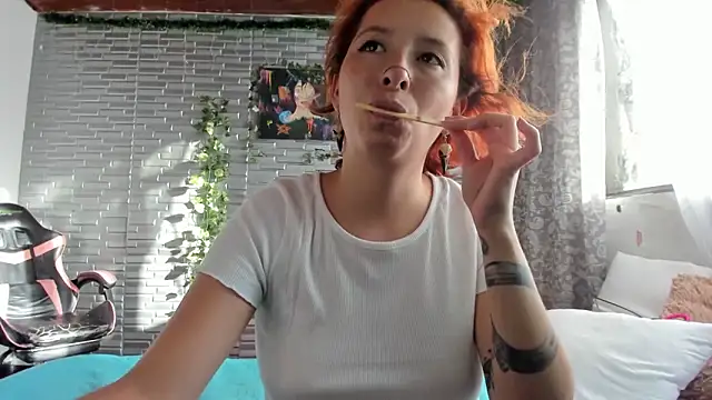 Ginger Sweetty online show from October 18, 9:38 pm