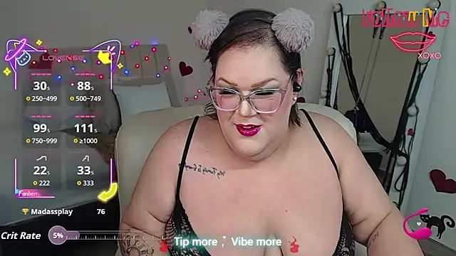 GiannaMorrys online show from November 11, 2:29 am