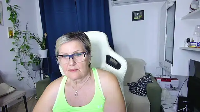 Selenna57 online show from April 6, 5:14 pm