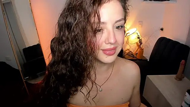 Cassandra Caiin online show from February 5, 9:51 pm