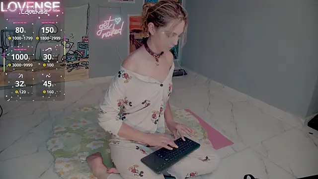 Careful i bite online show from September 10, 8:25 am