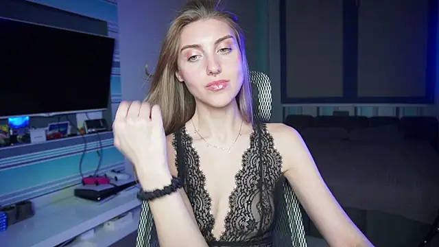 CassiaBlade1 online show from October 10, 4:34 pm