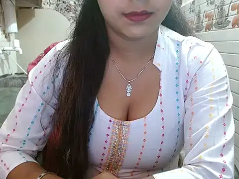 LovingPihu online show from March 30, 8:47 am