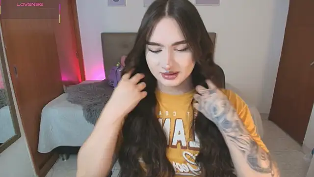 Miley Baker online show from April 10, 12:55 pm