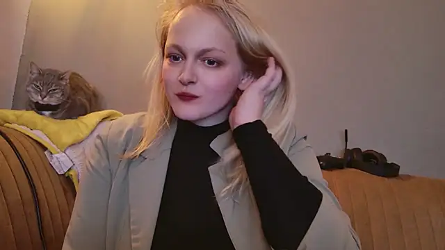 HotAriel online show from December 1, 8:00 pm