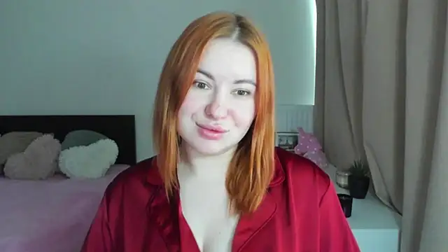 LAYLAxSTAR online show from February 23, 9:20 am