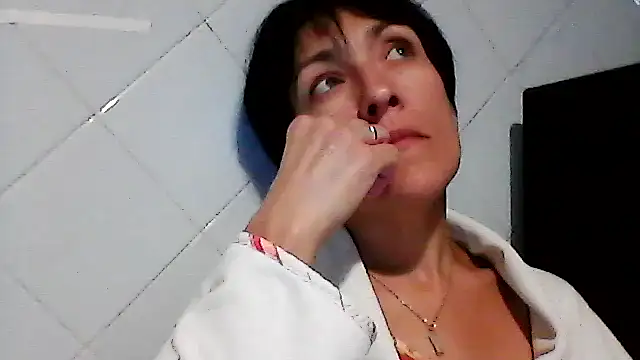 SunnyAmorre online show from September 9, 10:20 pm