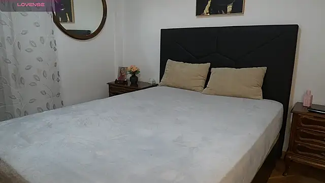 adellle online show from February 23, 10:58 am