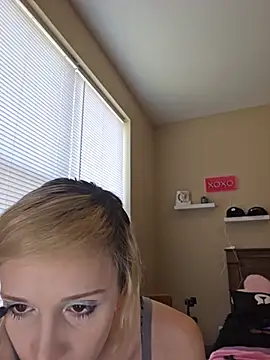 AmethystFoxx online show from May 29, 6:39 pm