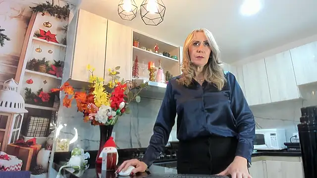 ashleymilf 1 online show from December 17, 9:41 pm