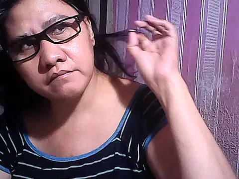 sweetsosie18 online show from October 6, 9:19 pm