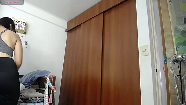 Snapshot of Moon_lunita chatting on September 29, 3:28 pm Moon lunita online show from September 29, 3:28 pm