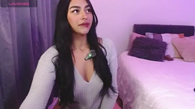 Melaniie01 online show from July 13, 12:11 am