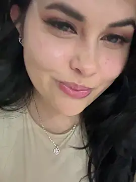 Alyaa s online show from October 3, 10:59 pm