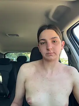 DoriDeluxe66 online show from April 16, 9:42 am