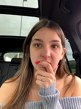 DoriDeluxe66 online show from November 8, 12:54 pm