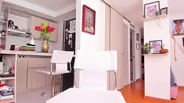 karlye 5 online show from November 20, 2:07 pm