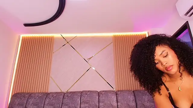 naia blessed online show from April 8, 7:16 pm