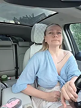 Bondgirl 013 online show from July 27, 2:25 pm