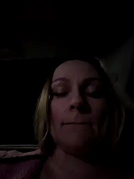 Bondgirl 013 online show from April 11, 6:00 pm