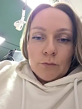 Bondgirl 013 online show from April 9, 5:07 pm