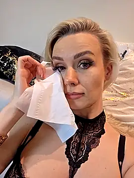 AureliaDoux online show from September 19, 4:17 pm