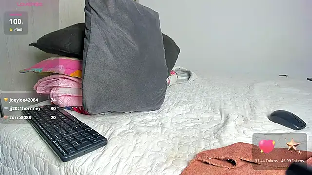 caroline tovar online show from January 11, 10:37 pm